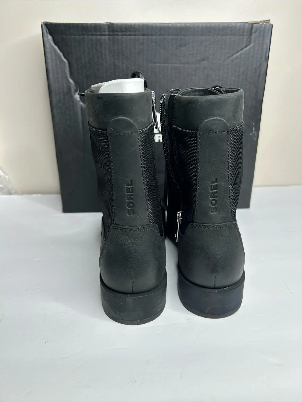Sorel durable lace